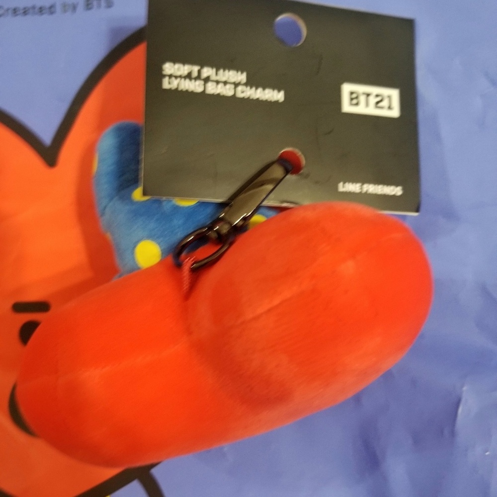 BT21  OFFICIAL Tata's Soft Plush Lying Bag Charm - Picture 6 of 8